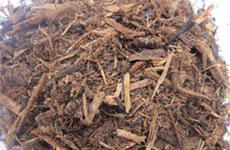 Shredded hardwood mulch